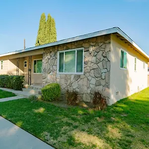 Holiday home Long Cozy Remodled, Long Beach