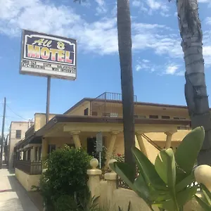 Hotel 8, Long Beach